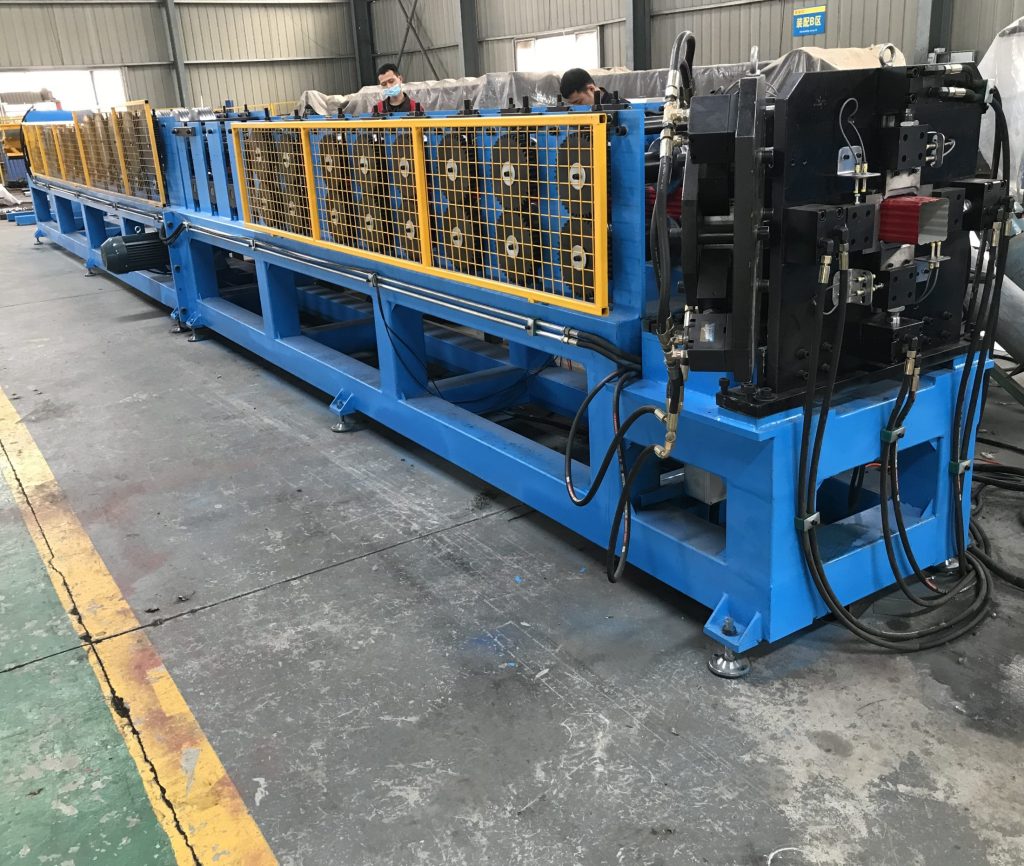 Downspout pipe roll forming machine