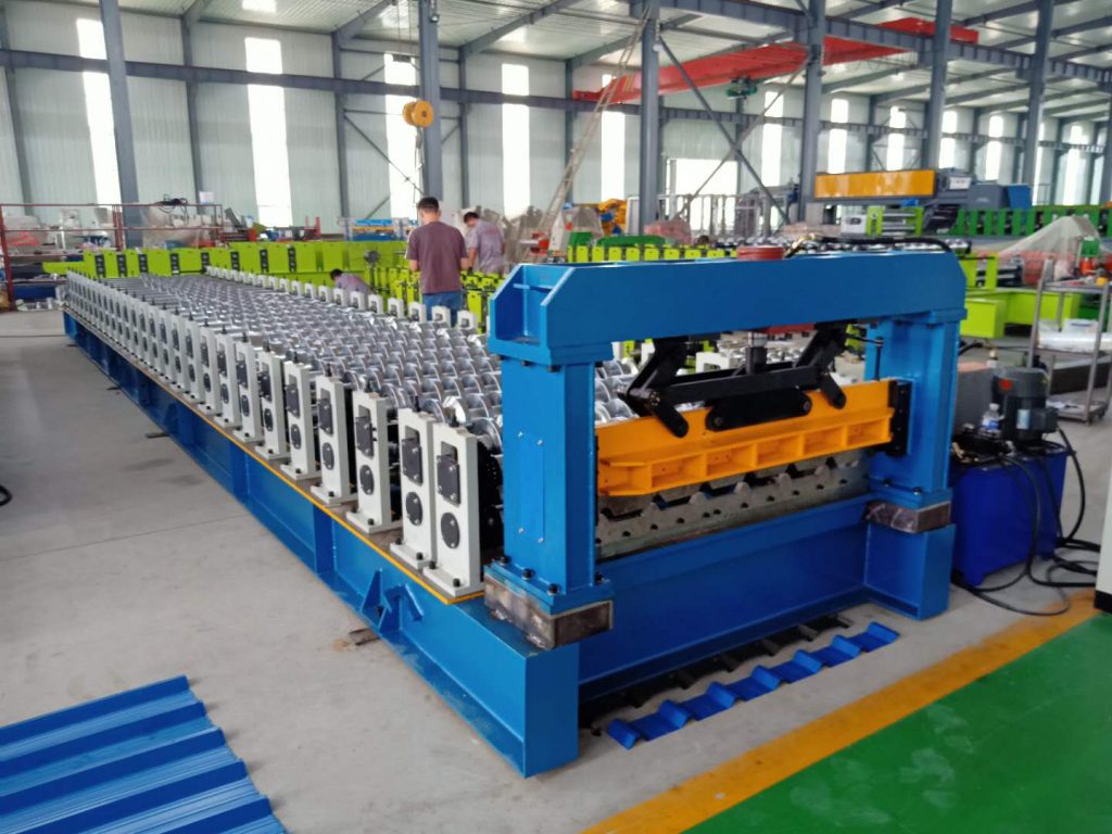 Trapezoidal sheet roll forming machine