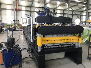 Metal tile machine