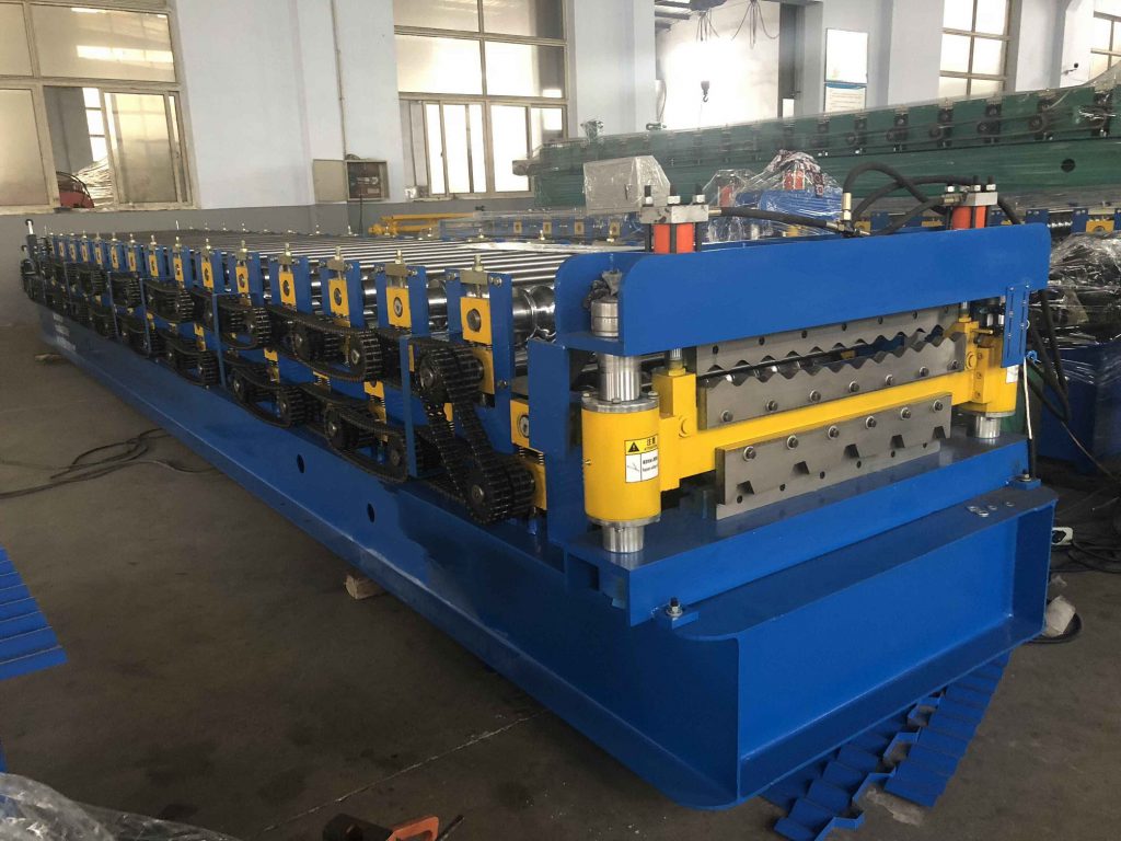 Double layer roofing sheet machine