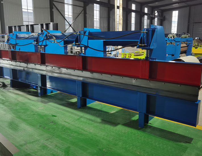 Hydraulic bending machine