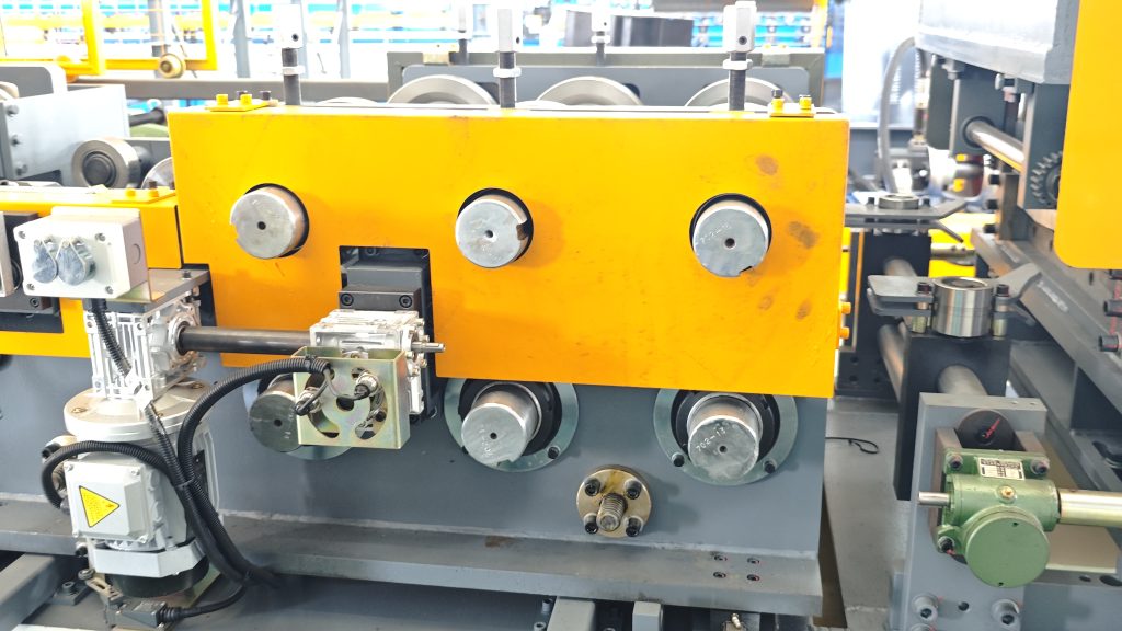 CZ Purlin Machine